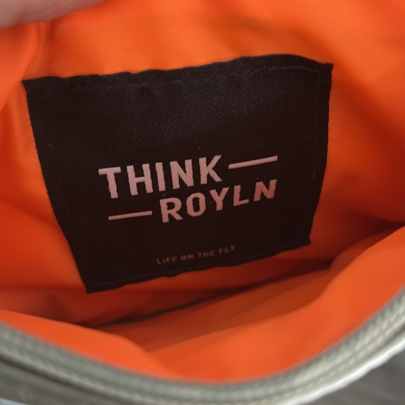 Think Royln Pouch Champagne Pearl - Picture 4 of 4